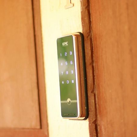 בנגקוק Baankhon Private Room In Thai House Check In By Yourself Code Inbox Adult Only מראה חיצוני תמונה
