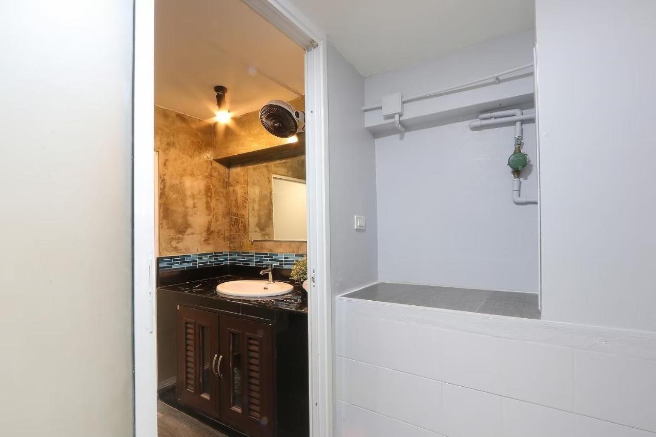 בנגקוק Baankhon Private Room In Thai House Check In By Yourself Code Inbox Adult Only מראה חיצוני תמונה